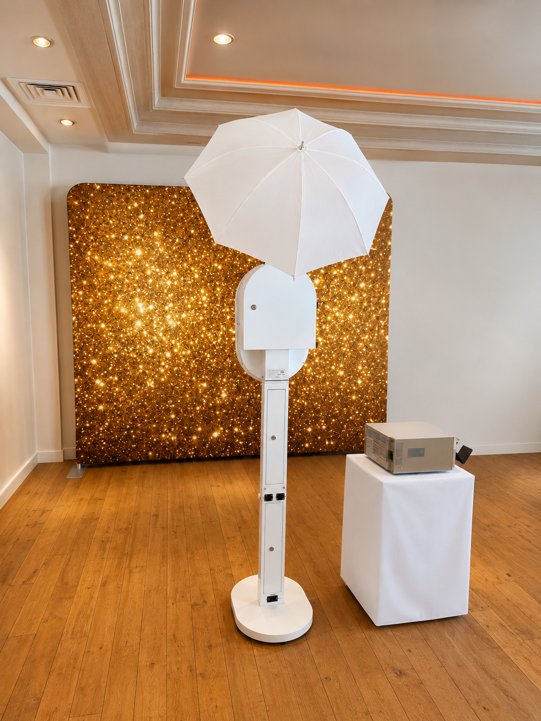 Didier Barney achter de photobooth van Studio Moments